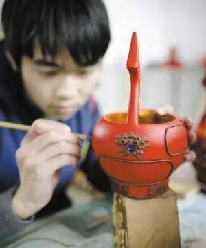 浙江木雕現(xiàn)場(chǎng)創(chuàng)作大賽暨第七屆浙江民間文藝 '映山紅獎(jiǎng)'(木雕)評(píng)選活動(dòng)報(bào)名啟動(dòng)